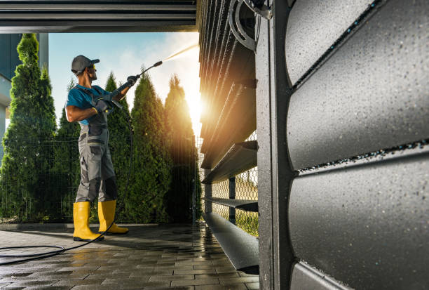 Why Choose Our Certified Pressure Washing Experts for Your Project Needs in Poteet, TX?